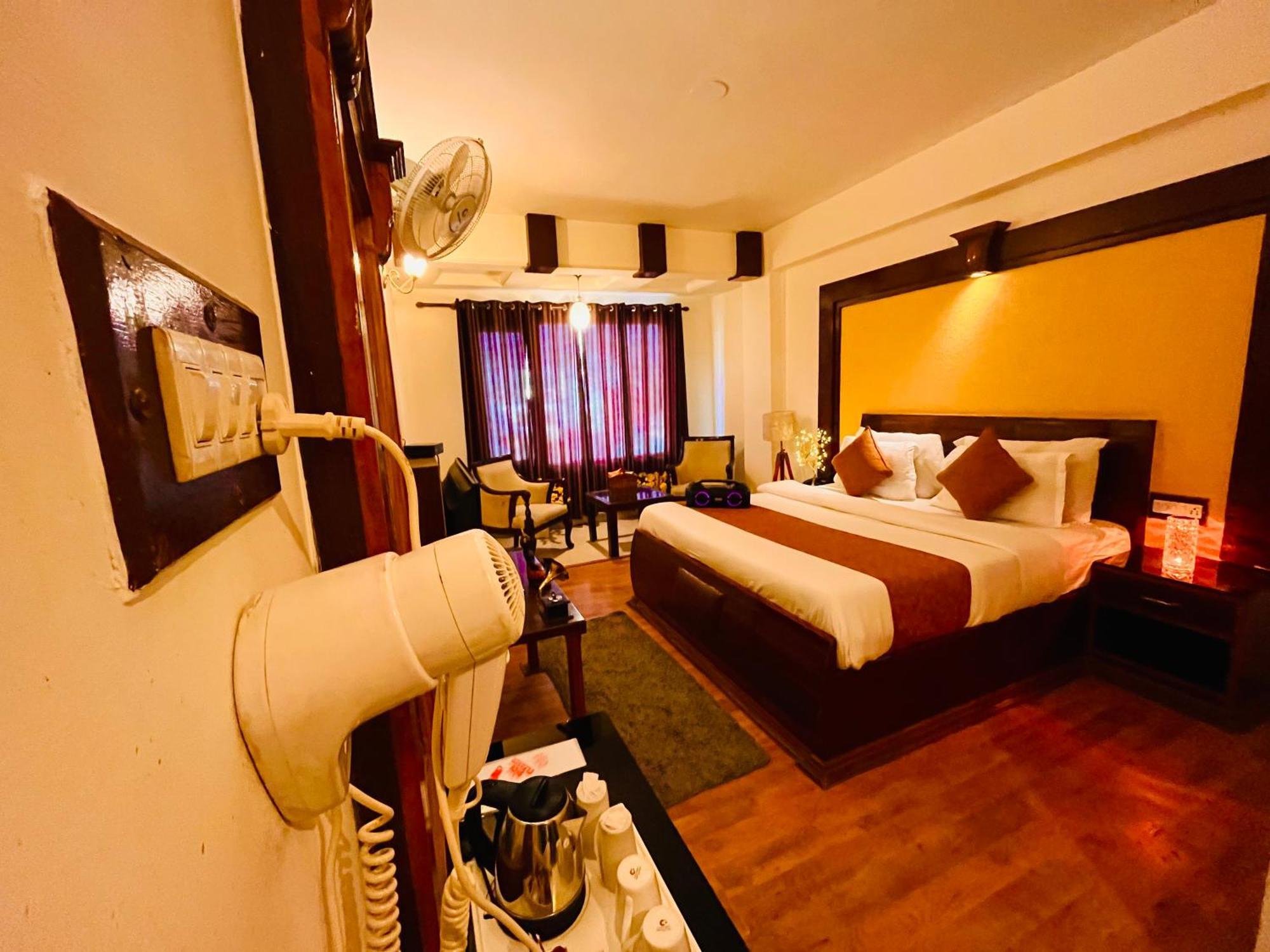 Hotel The North Wind In City Center, Manali Ngoại thất bức ảnh