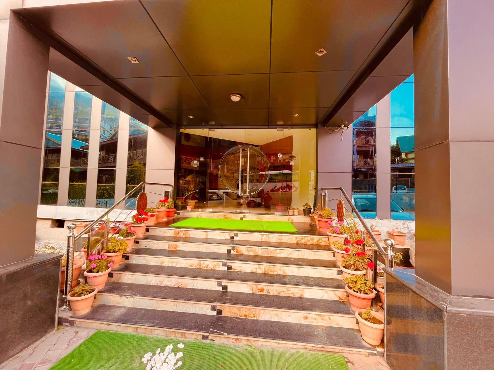 Hotel The North Wind In City Center, Manali Ngoại thất bức ảnh