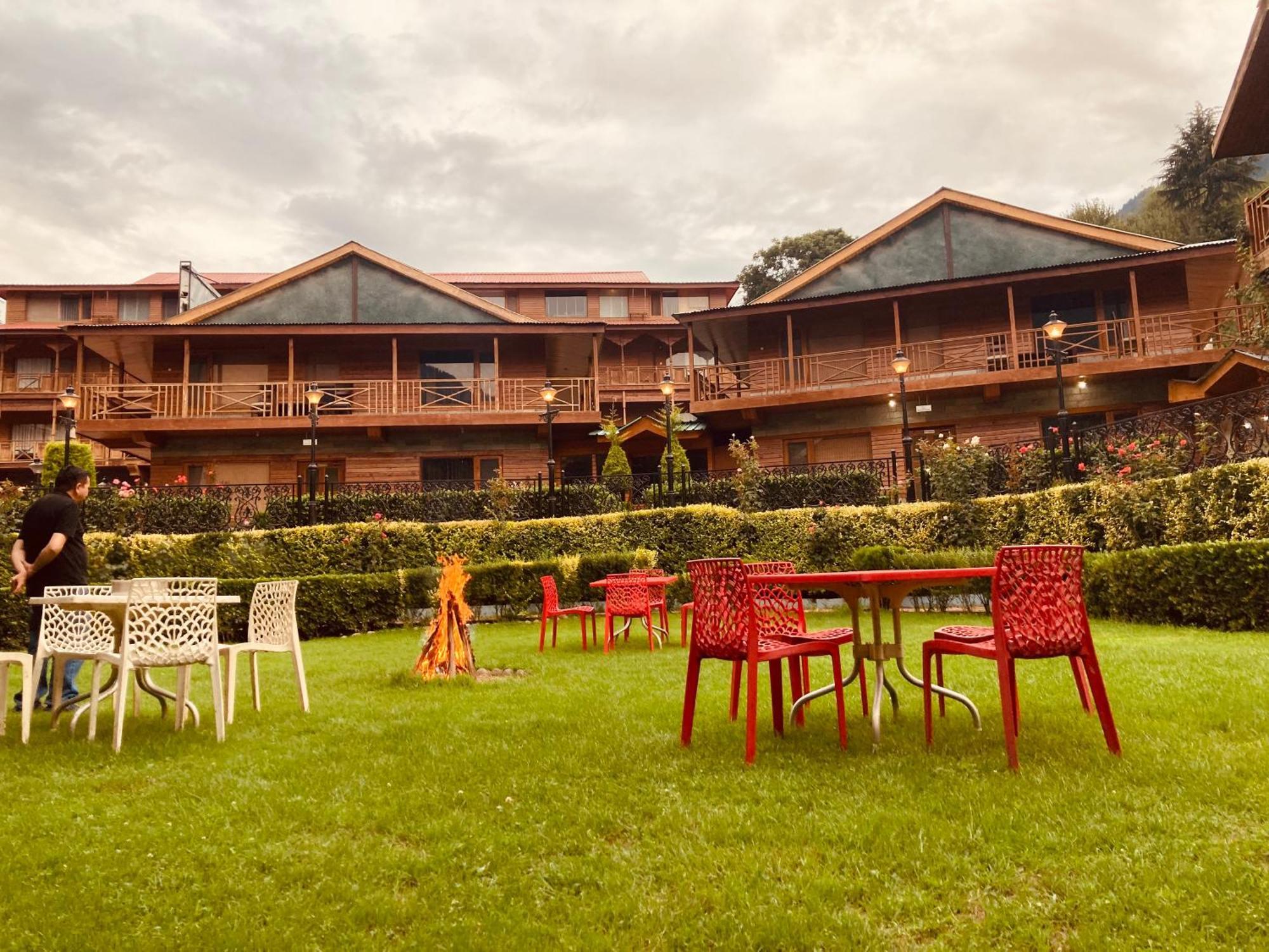 Hotel The North Wind In City Center, Manali Ngoại thất bức ảnh